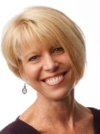 Lydia Hasseler Headshot